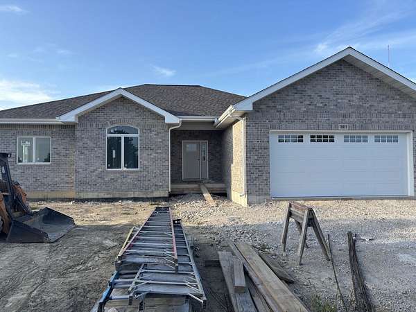 1.67 Acres of Land with Home for Sale in Yorkville, Illinois