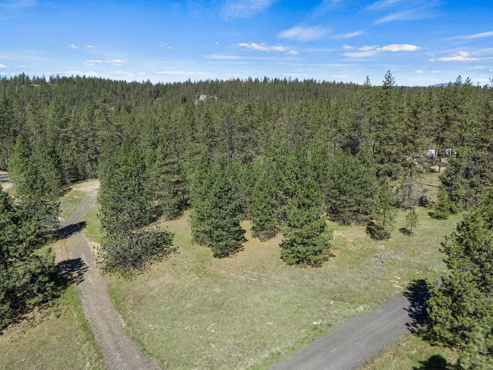 5.55 Acres of Residential Land for Sale in Nine Mile Falls, Washington
