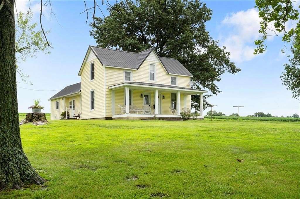 7 Acres of Land with Home for Sale in Sweet Springs, Missouri