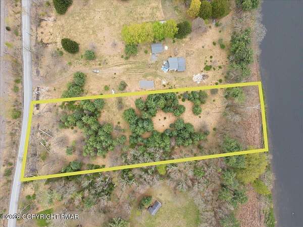 3.76 Acres of Residential Land for Sale in Lackawaxen, Pennsylvania
