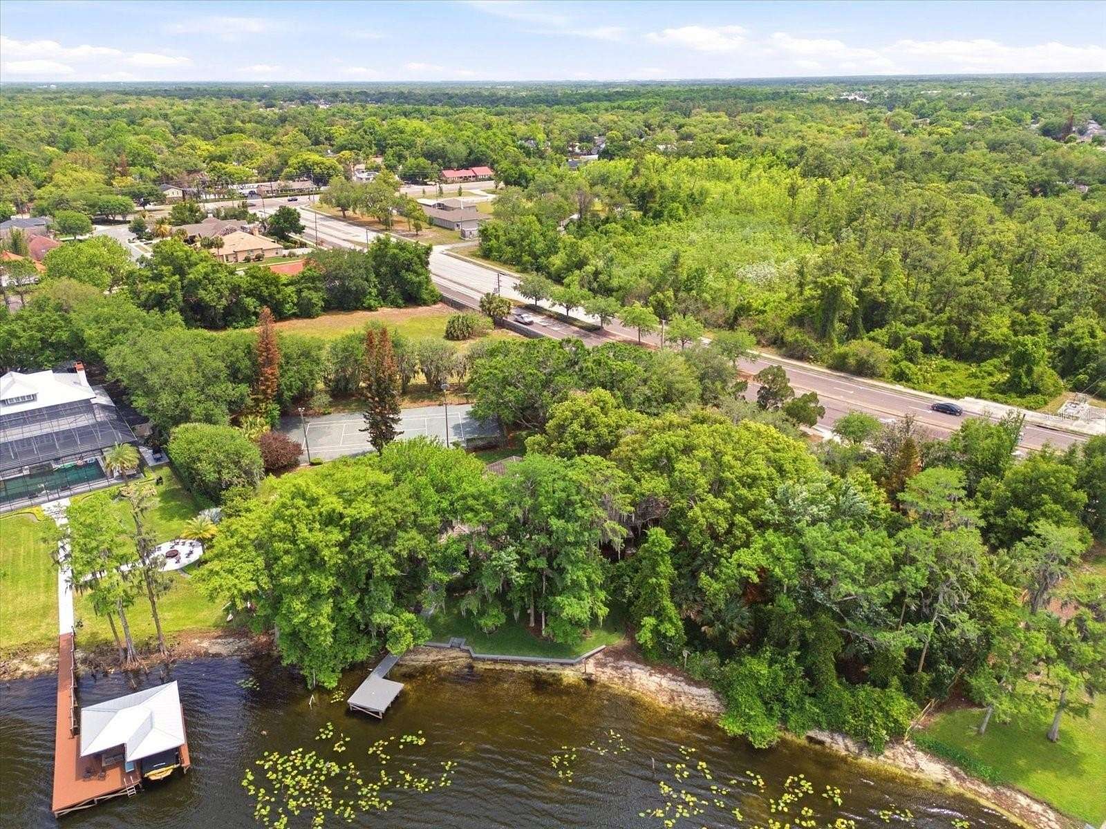 3.1 Acres of Land with Home for Sale in Winter Springs, Florida