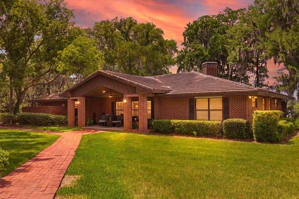 3.1 Acres of Land with Home for Sale in Winter Springs, Florida