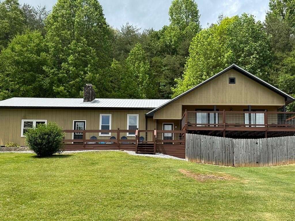 3 Acres of Land with Home for Sale in Hiawassee, Georgia