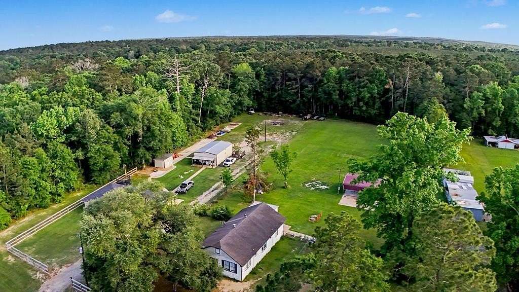 1.8 Acres of Land with Home for Sale in Jasper, Texas