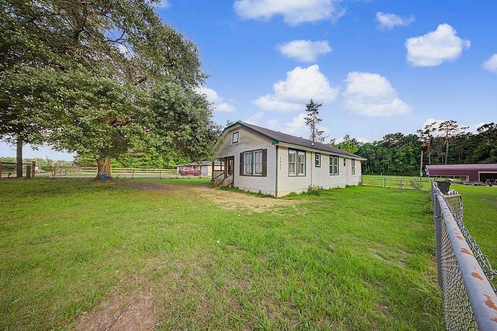 1.8 Acres of Land with Home for Sale in Jasper, Texas