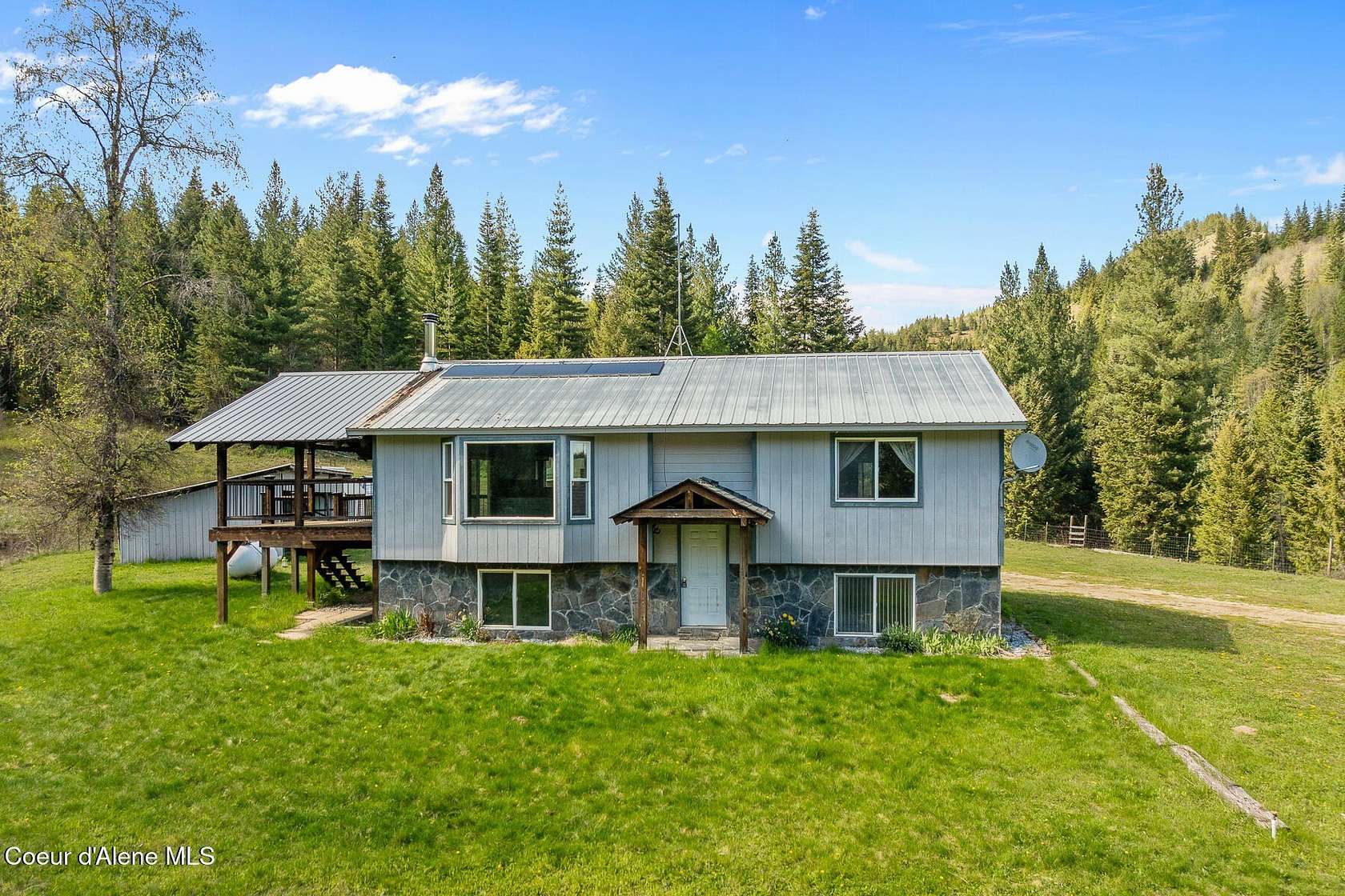 94.5 Acres of Land with Home for Sale in Priest River, Idaho
