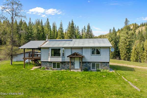 94.5 Acres of Land with Home for Sale in Priest River, Idaho