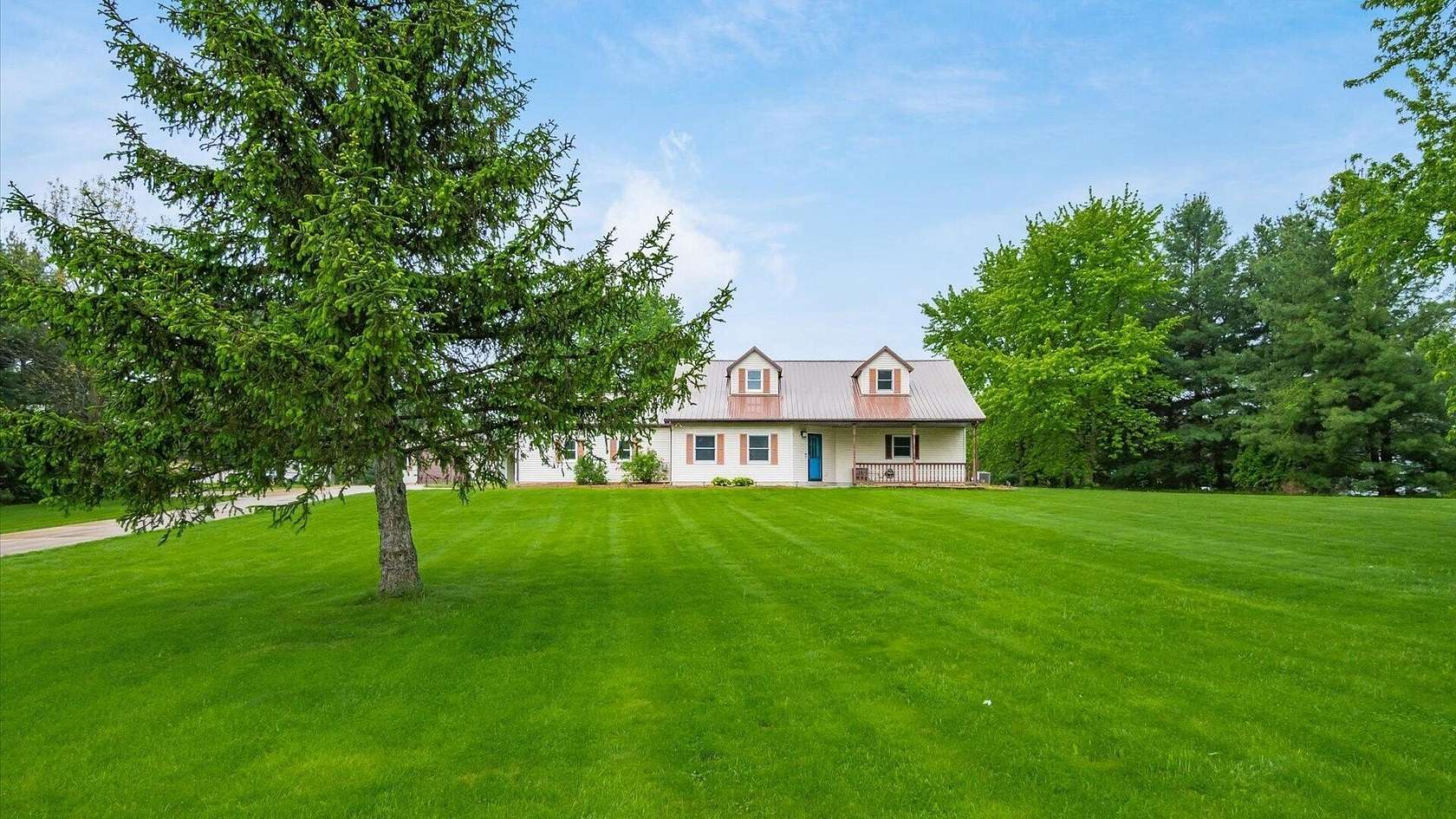 5 Acres of Land with Home for Sale in Marengo, Ohio