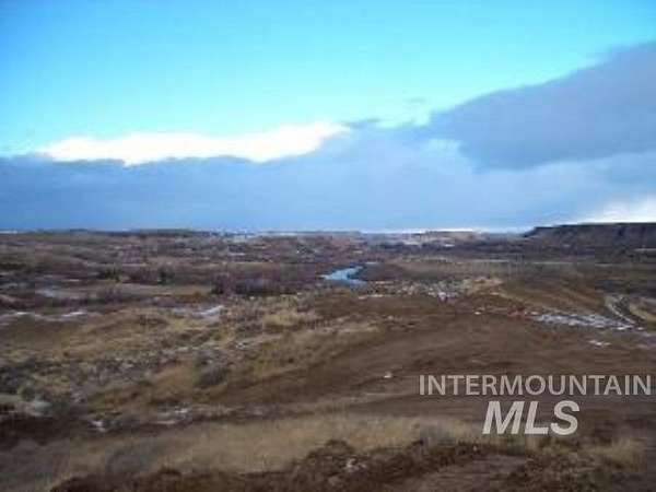 3 Acres of Land for Sale in Buhl, Idaho