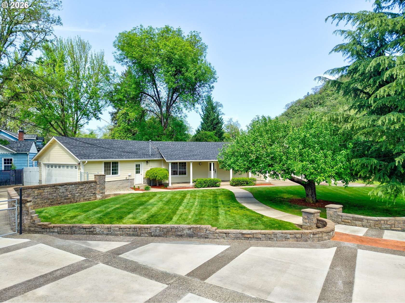 3.48 Acres of Land with Home for Sale in Roseburg, Oregon