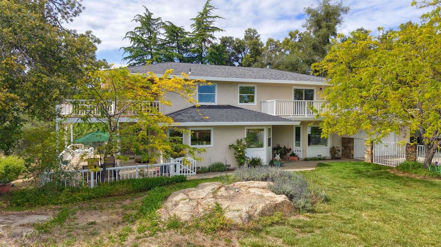 2.3 Acres of Land with Home for Sale in Mariposa, California