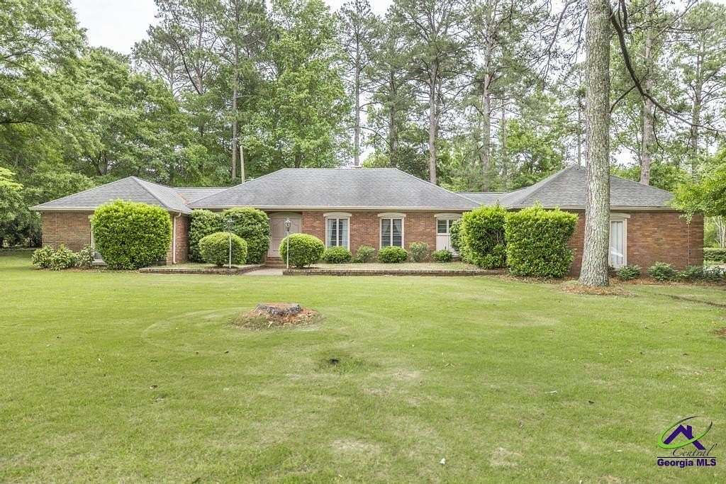 3.9 Acres of Land with Home for Sale in Fort Valley, Georgia