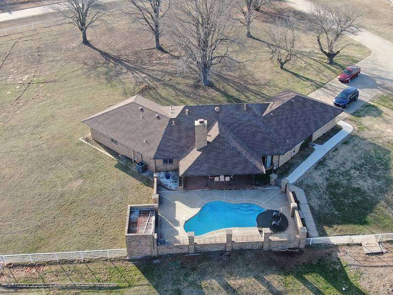 160 Acres of Land with Home for Sale in Seminole, Oklahoma