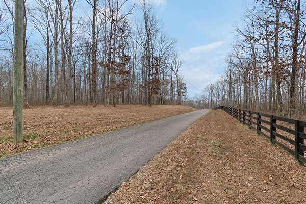 21.4 Acres of Agricultural & Residential Land for Sale in Franklin, Tennessee