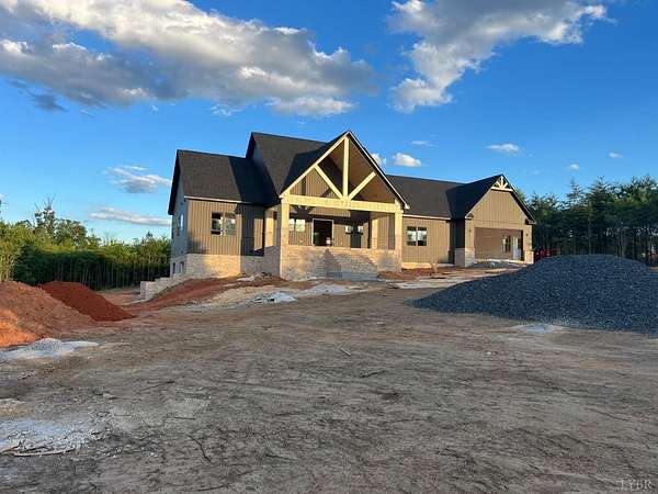 4.3 Acres of Land with Home for Sale in Scottsville, Virginia