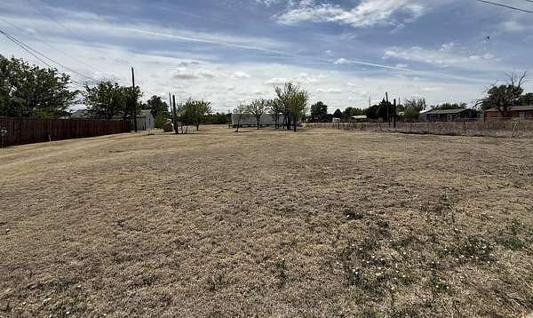 0.9 Acres of Residential Land for Sale in Pampa, Texas
