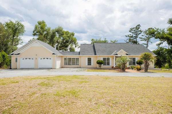 2.7 Acres of Land with Home for Sale in Lake Park, Georgia