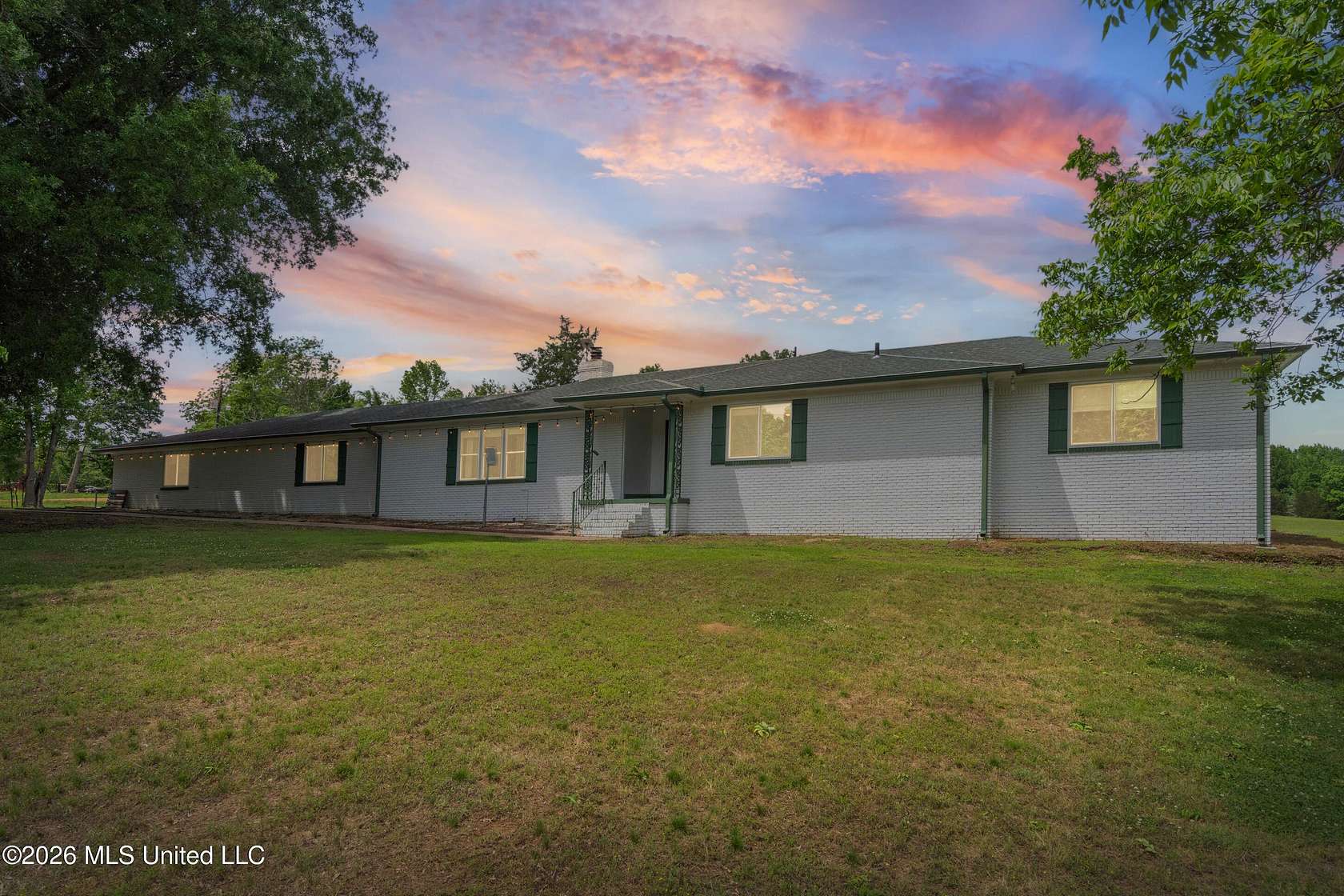 14.7 Acres of Land with Home for Sale in Coldwater, Mississippi