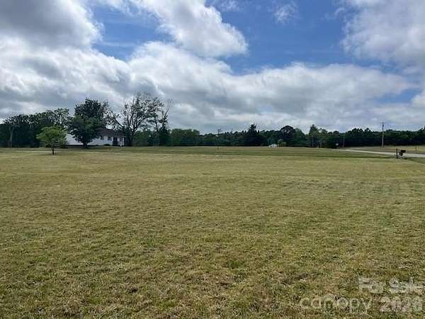 5 Acres of Agricultural Land for Sale in Tryon, North Carolina