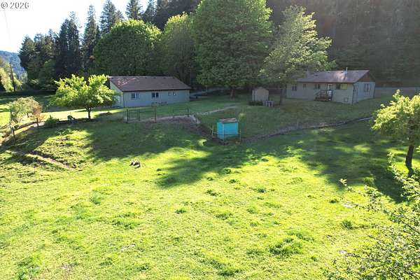 7 Acres of Land with Home for Sale in Myrtle Creek, Oregon
