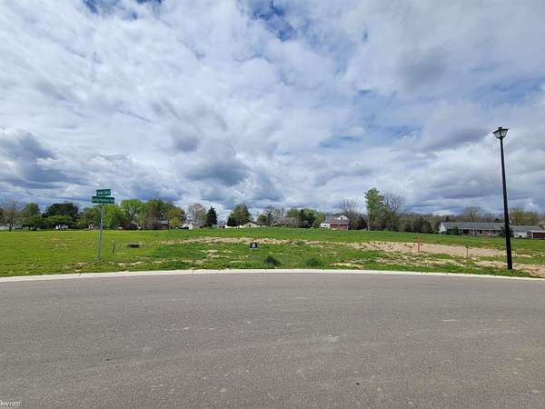0.75 Acres of Residential Land for Sale in Linden, Michigan