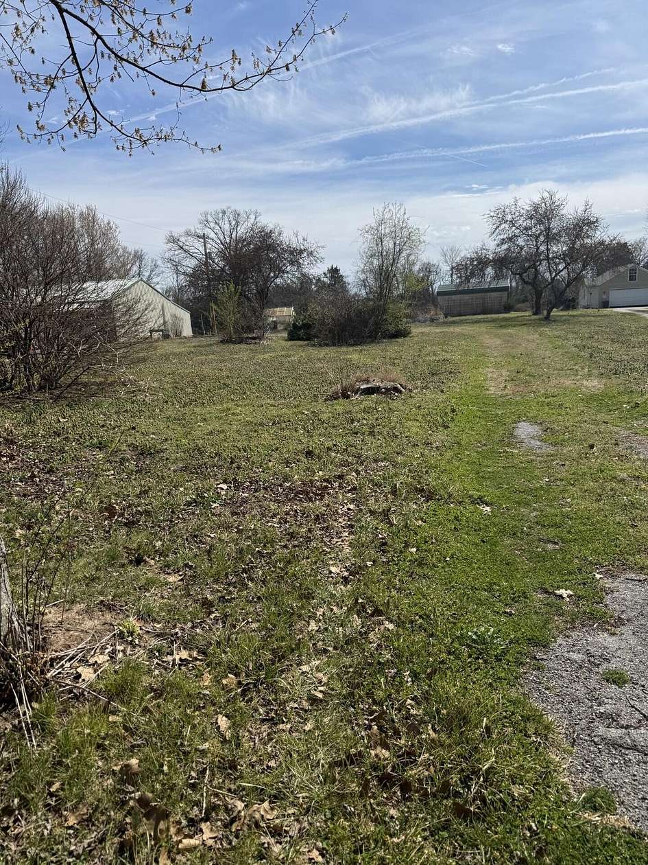 1 Acre of Residential Land for Sale in Seligman, Missouri