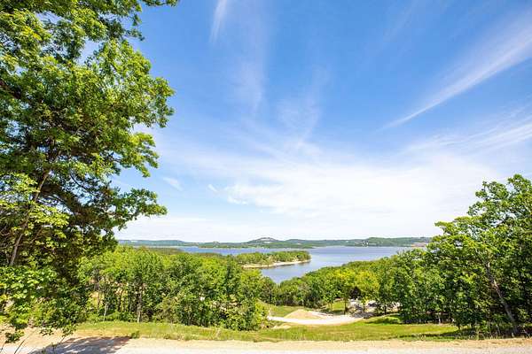 9.22 Acres of Residential Land for Sale in Blue Eye, Missouri