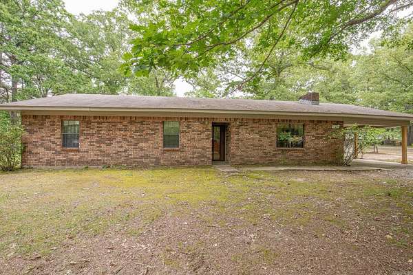 2.5 Acres of Land with Home for Sale in Pine Bluff, Arkansas