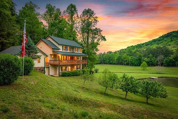 20.6 Acres of Land with Home for Sale in Blue Ridge, Georgia