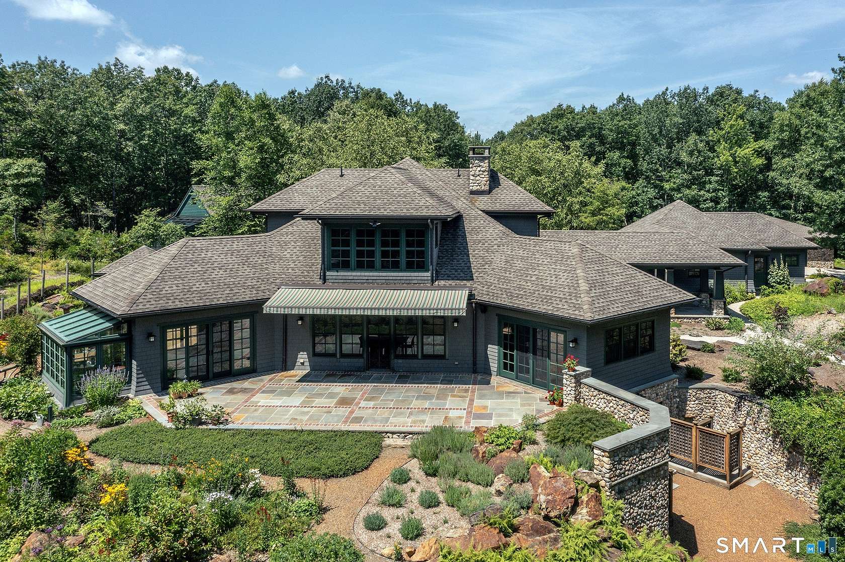 14.9 Acres of Land with Home for Sale in Middlebury, Connecticut
