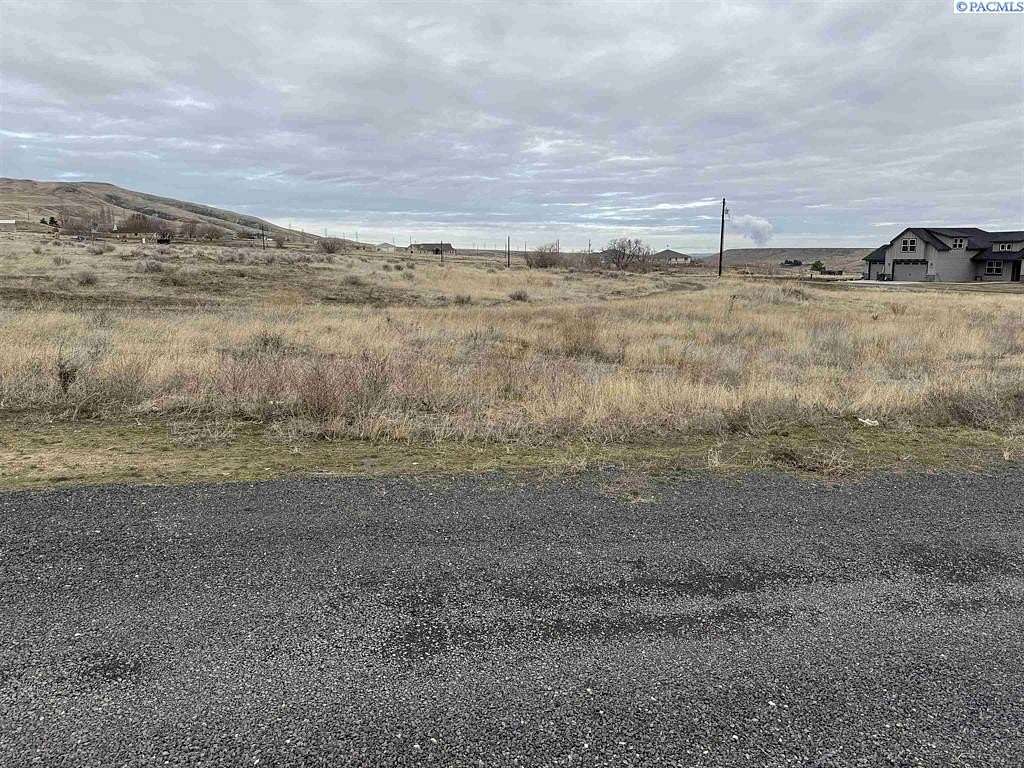 5 Acres of Residential Land for Sale in Benton City, Washington