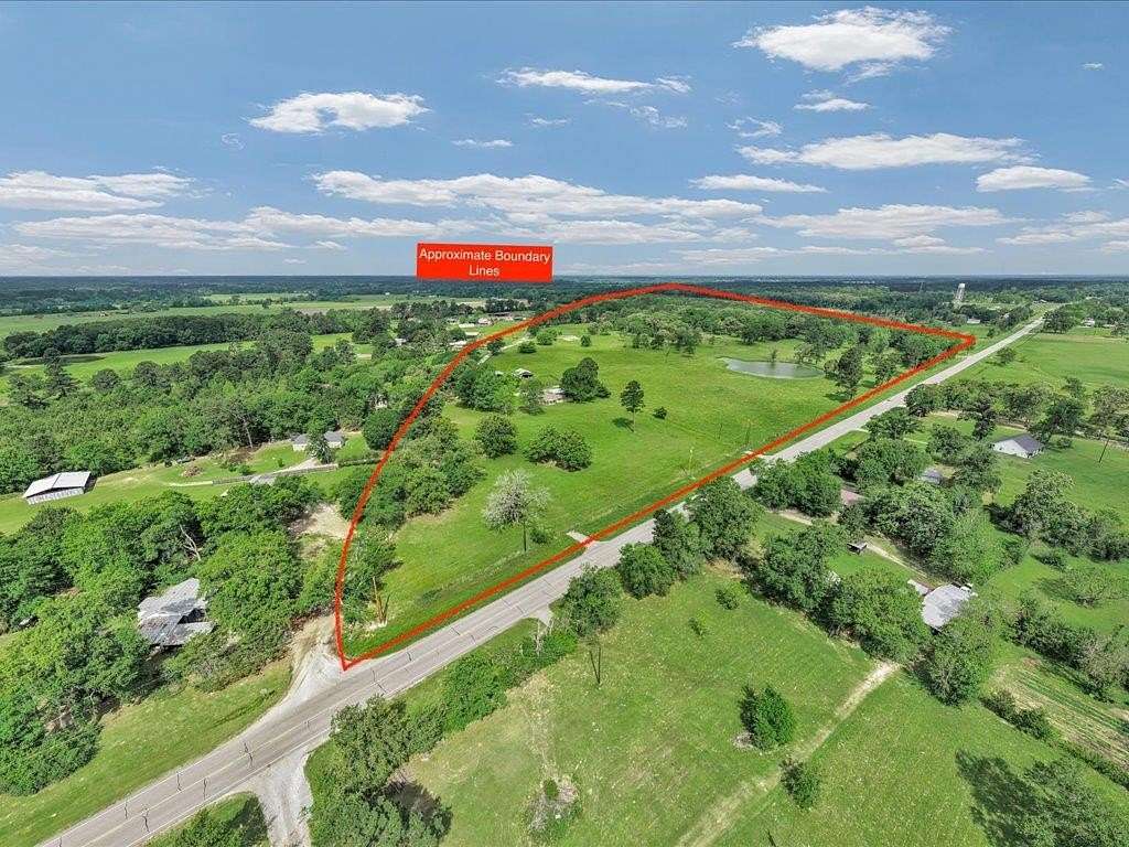 34 Acres of Agricultural Land with Home for Sale in Lufkin, Texas