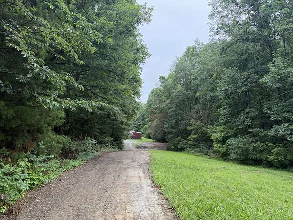 6 Acres of Residential Land for Sale in Ashland City, Tennessee