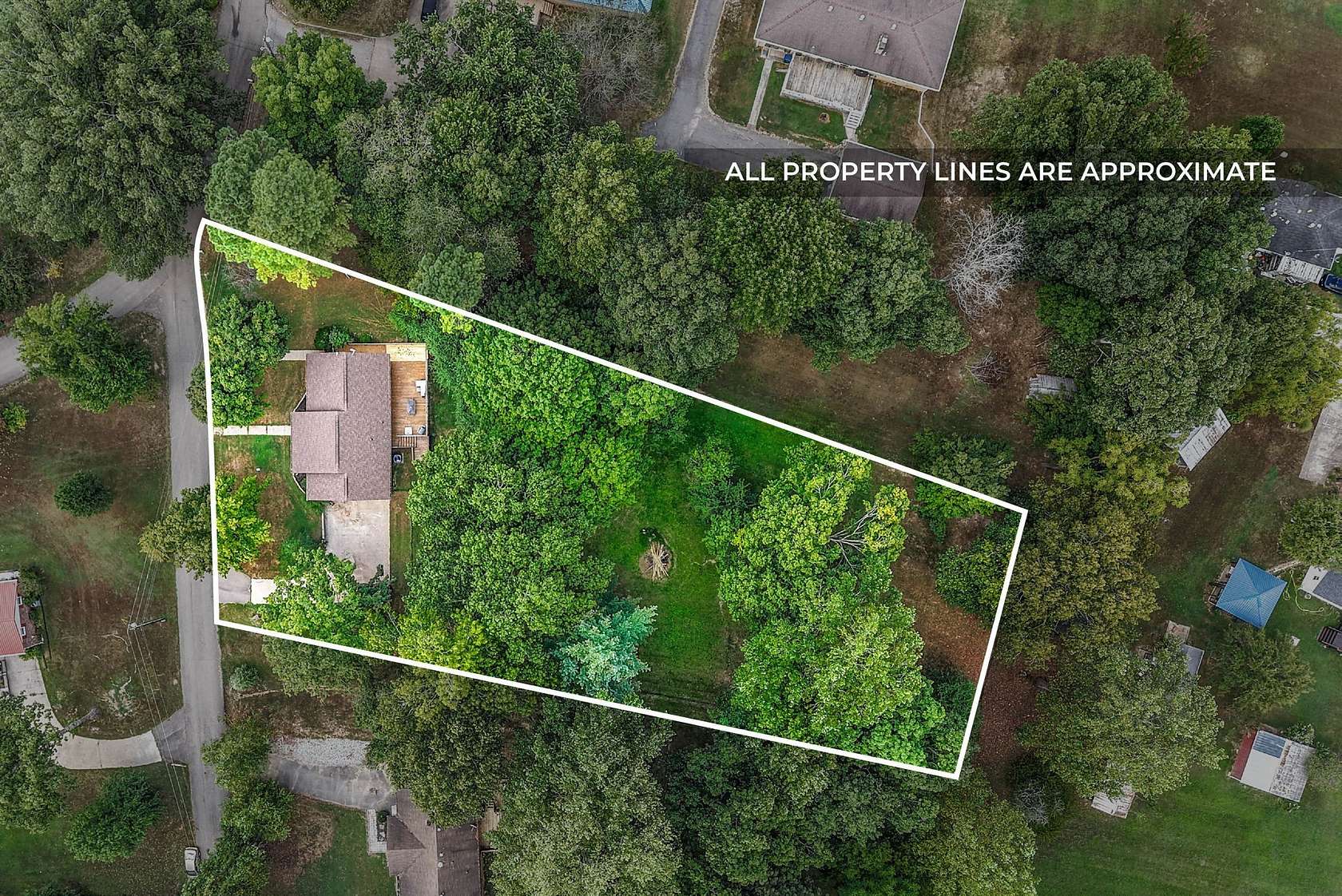 1.5 Acres of Land with Home for Sale in Dover, Tennessee