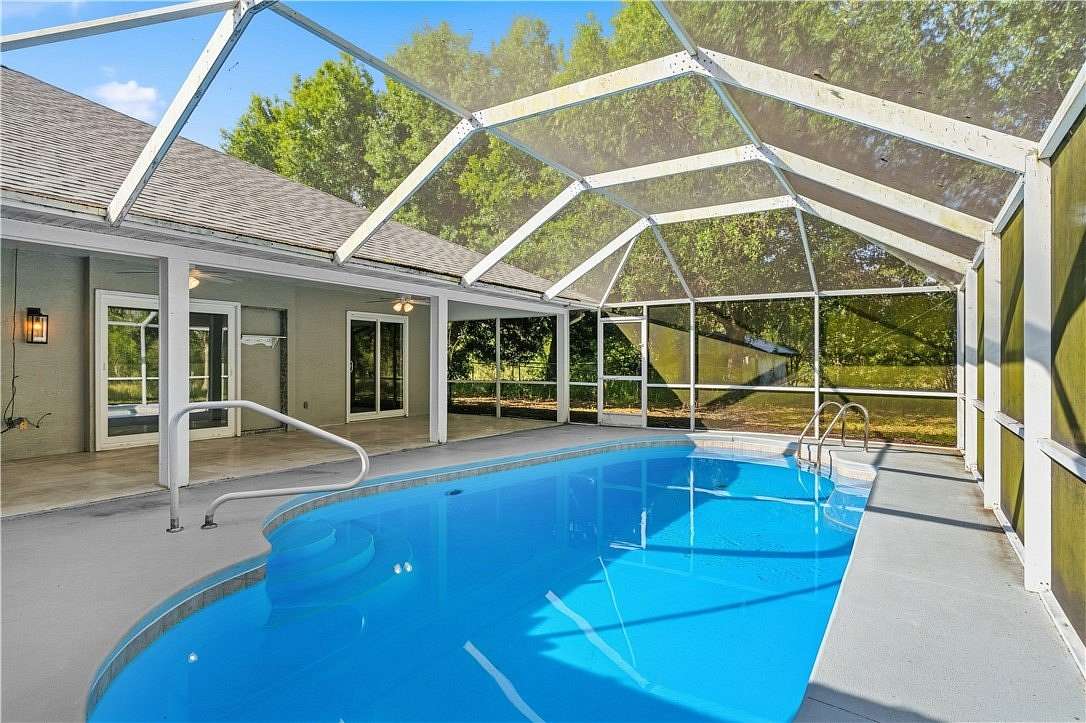 4.7 Acres of Land with Home for Sale in Fellsmere, Florida