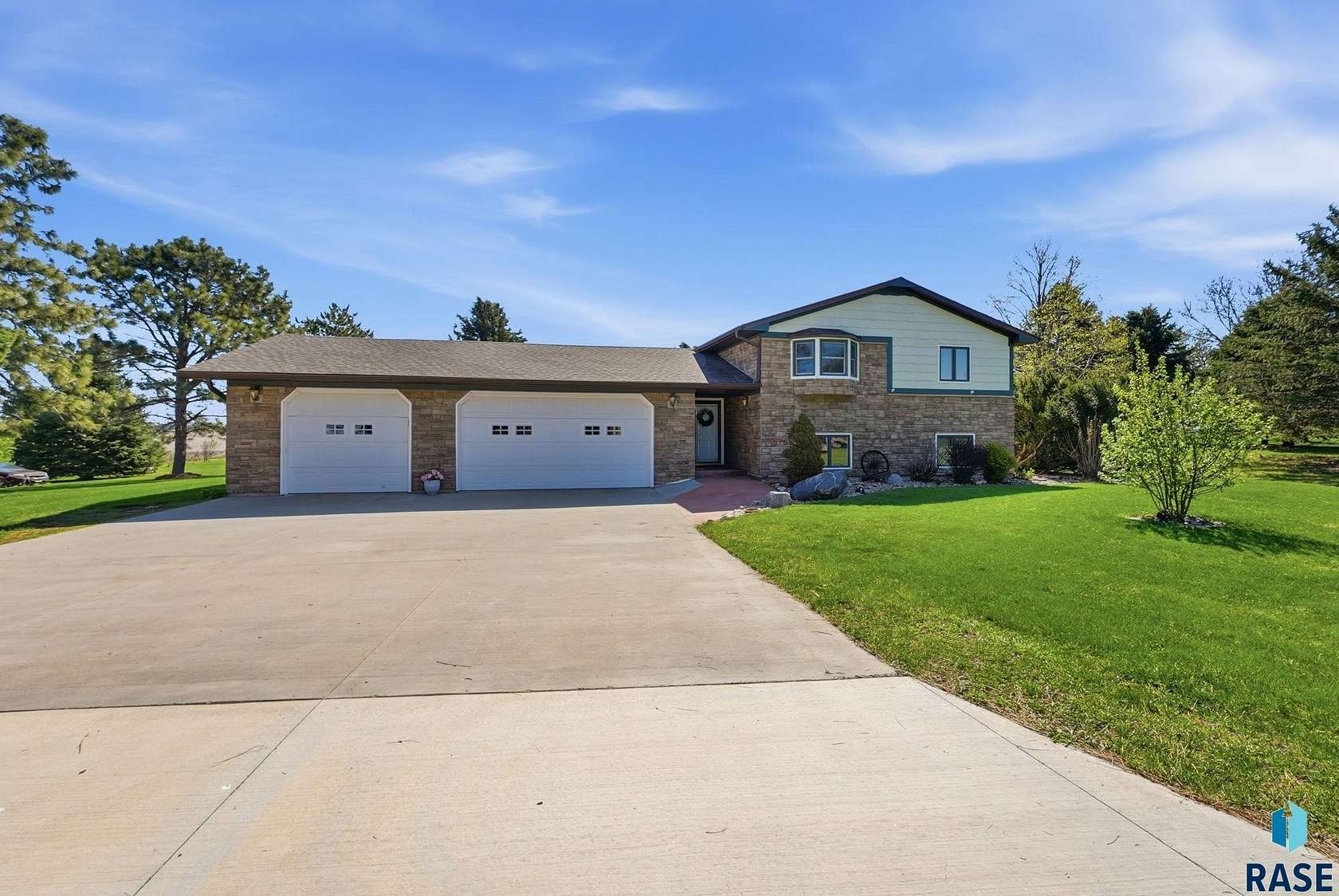 2 Acres of Land with Home for Sale in Sioux Falls, South Dakota