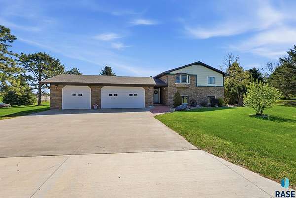 2 Acres of Land with Home for Sale in Sioux Falls, South Dakota