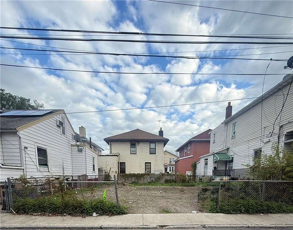 0.04 Acres of Residential Land for Sale in Brooklyn, New York
