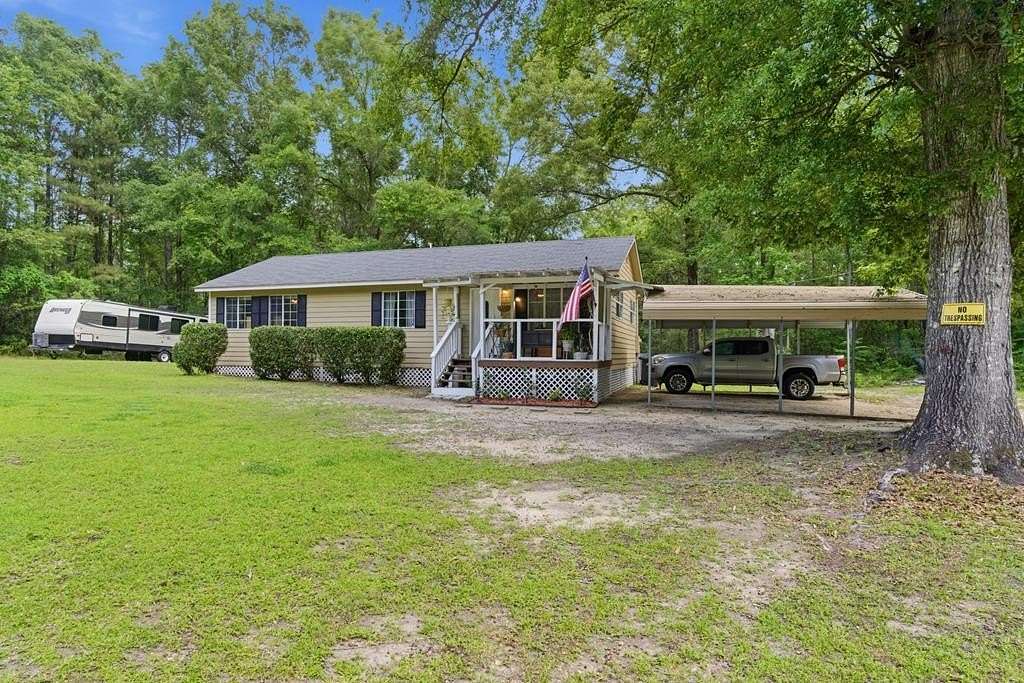 2 Acres of Land with Home for Sale in Hattiesburg, Mississippi