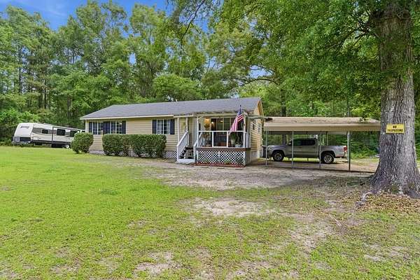 2 Acres of Land with Home for Sale in Hattiesburg, Mississippi