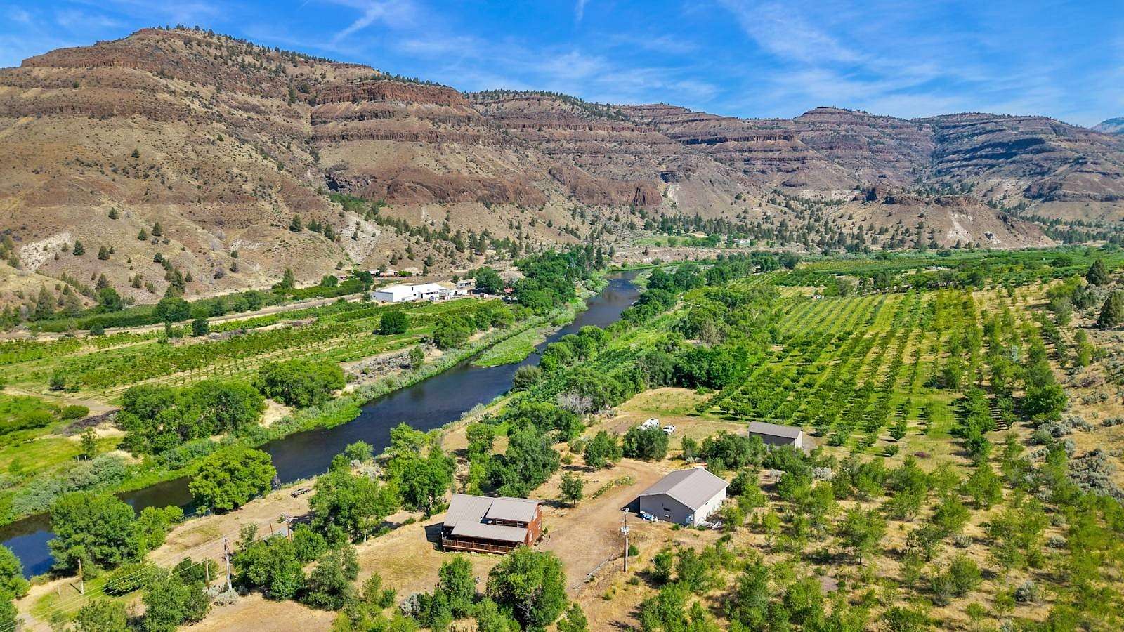 11 Acres of Land with Home for Sale in Kimberly, Oregon
