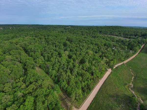 34 Acres of Recreational Land for Sale in Bakersfield, Missouri
