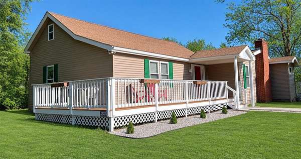 5 Acres of Land with Home for Sale in Bowling Green, Kentucky