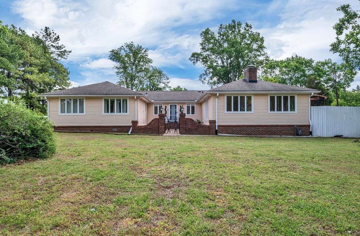 2 Acres of Land with Home for Sale in Goodlettsville, Tennessee
