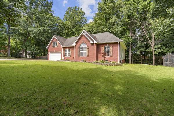 2.86 Acres of Land with Home for Sale in Springfield, Tennessee