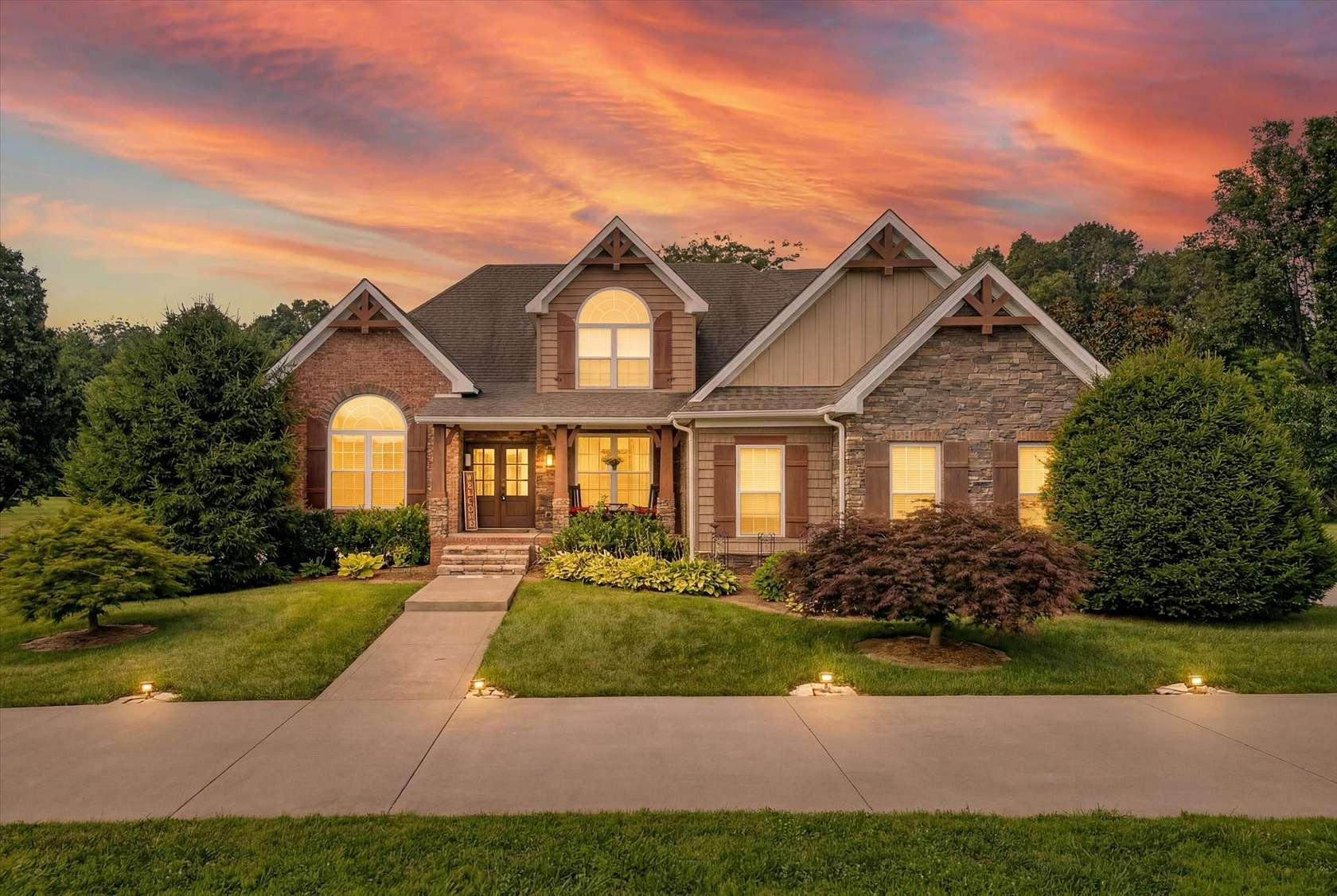 4.59 Acres of Land with Home for Sale in Clarksville, Tennessee