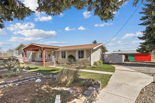 4.9 Acres of Land with Home for Sale in Spokane, Washington