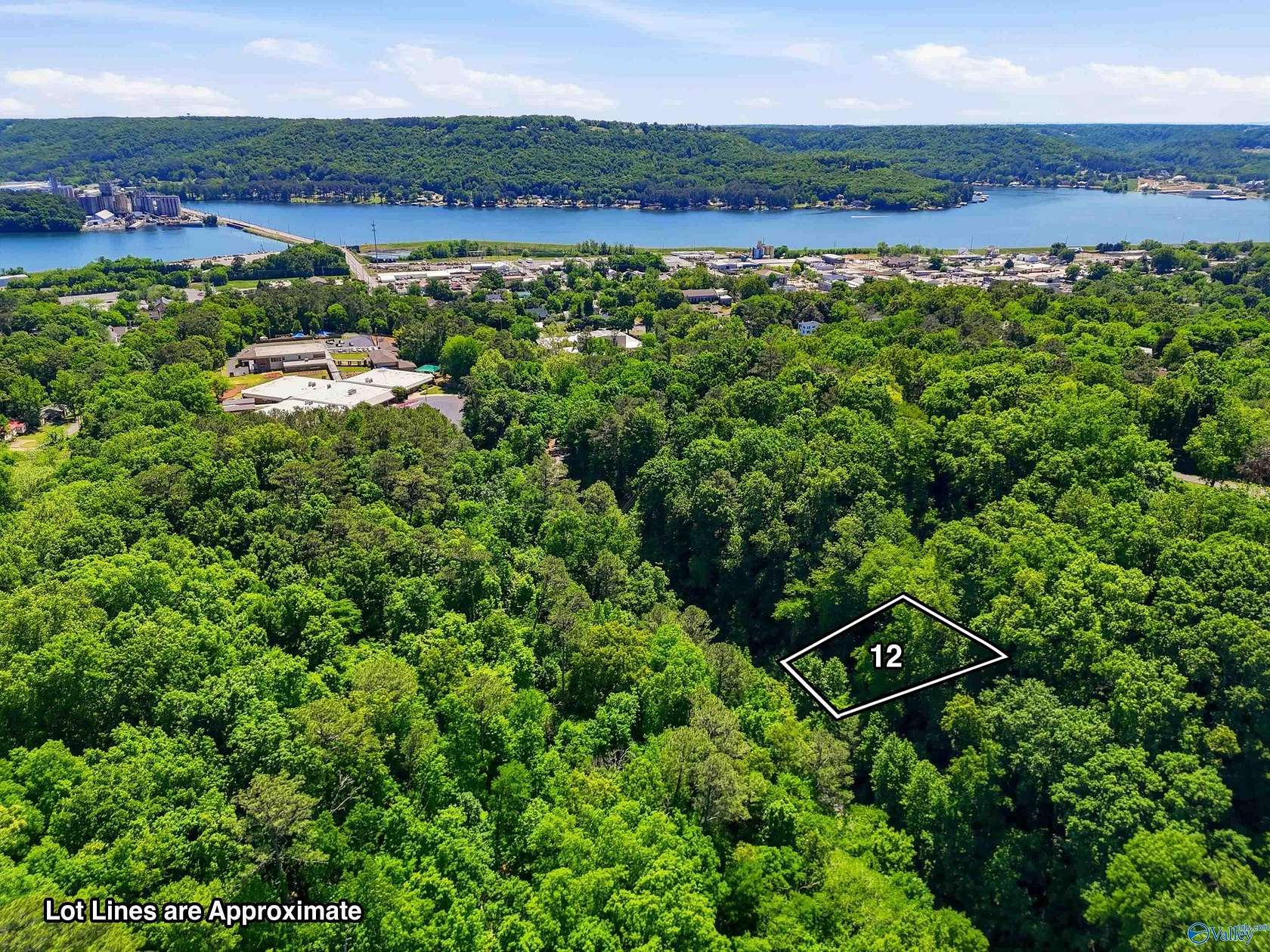 0.55 Acres of Residential Land for Sale in Guntersville, Alabama