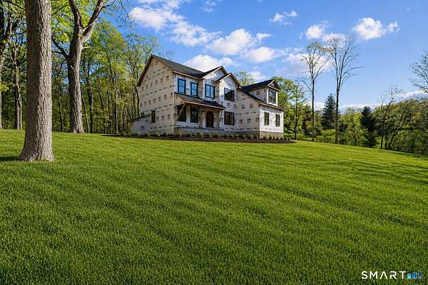 5.18 Acres of Land with Home for Sale in Woodbridge, Connecticut