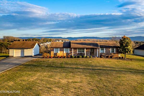 3.2 Acres of Land with Home for Sale in Maryville, Tennessee